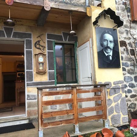 Chez Steve And Son Apartment Goudet Exterior foto